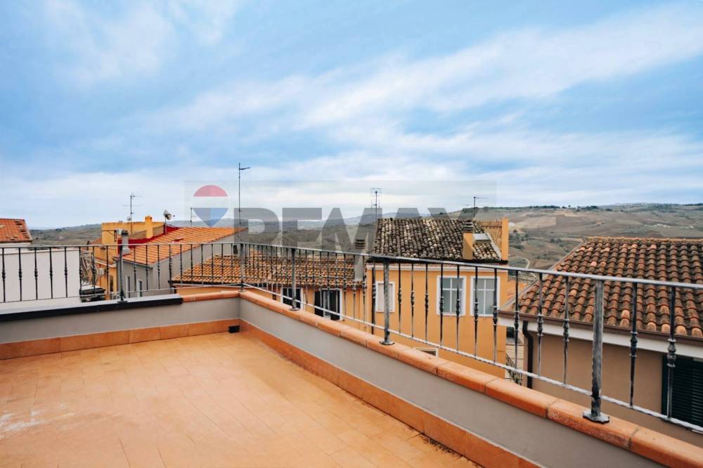 casa indipendente in vendita a Montenero di Bisaccia