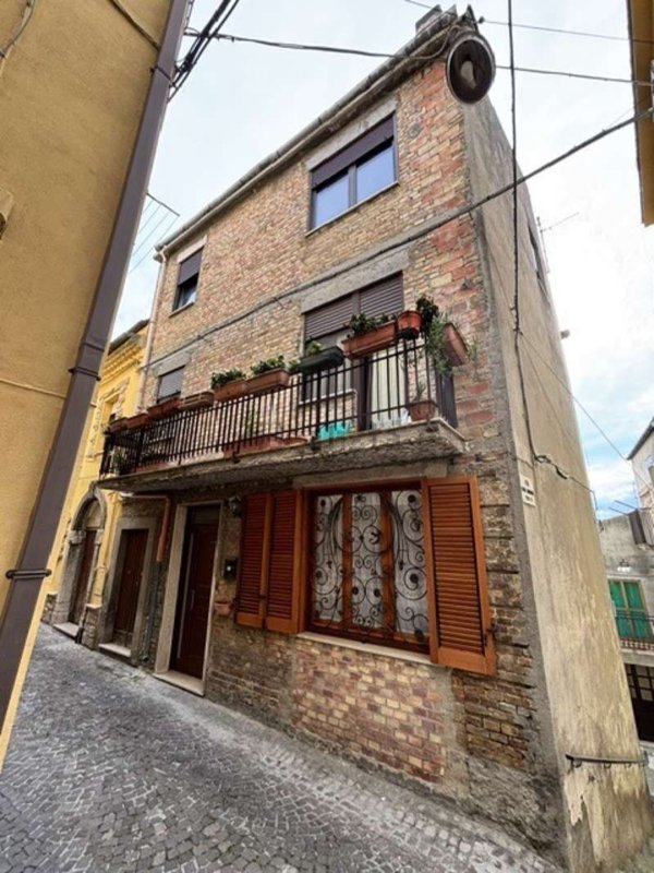 casa indipendente in vendita a Montenero di Bisaccia