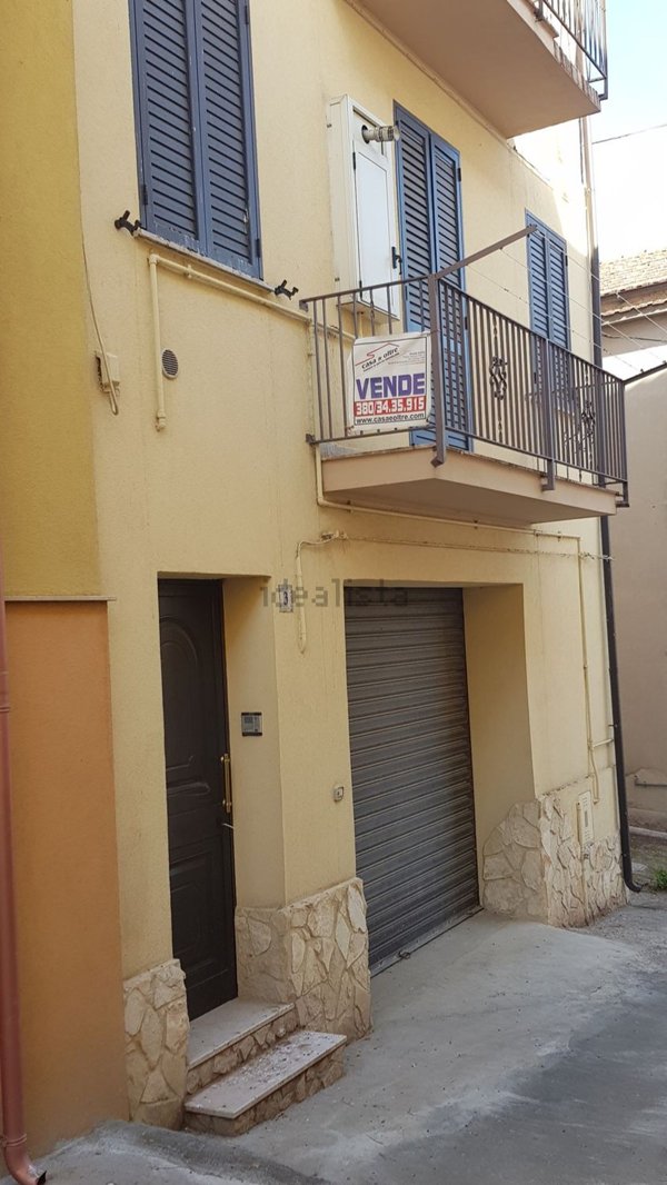 casa semindipendente in vendita a Montenero di Bisaccia
