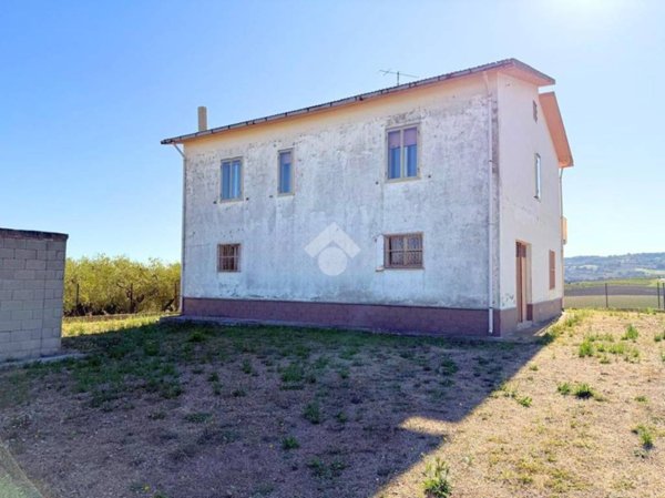 casa indipendente in vendita a Montenero di Bisaccia