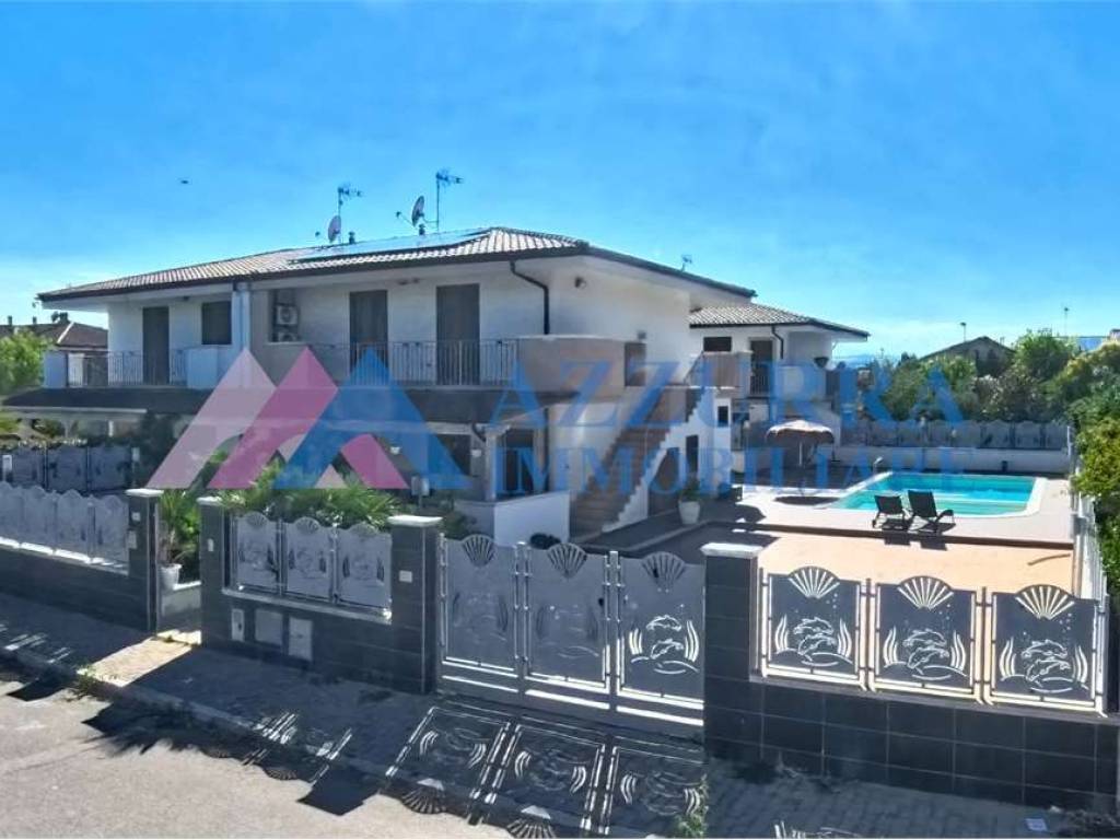 casa indipendente in vendita a Montenero di Bisaccia