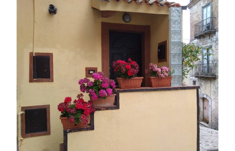 casa indipendente in vendita a Montorio nei Frentani