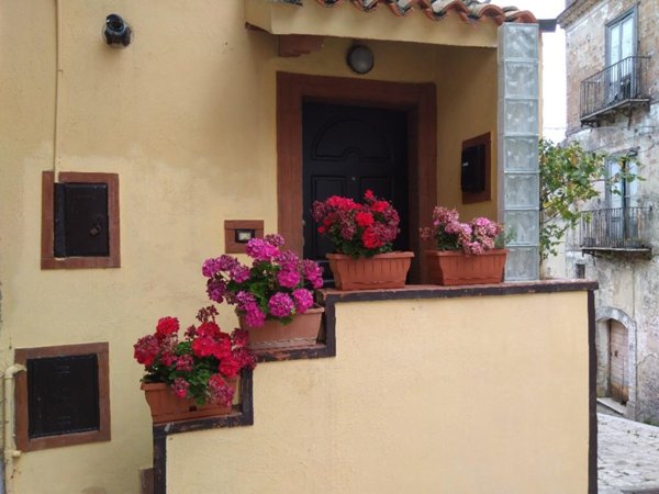 casa indipendente in vendita a Montorio nei Frentani