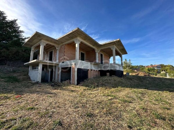 casa indipendente in vendita ad Oratino