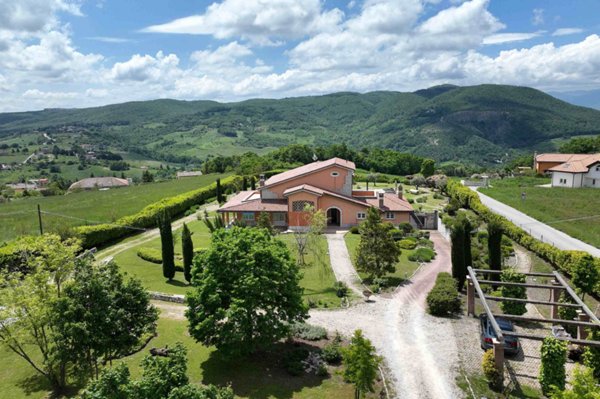 casa indipendente in vendita ad Oratino