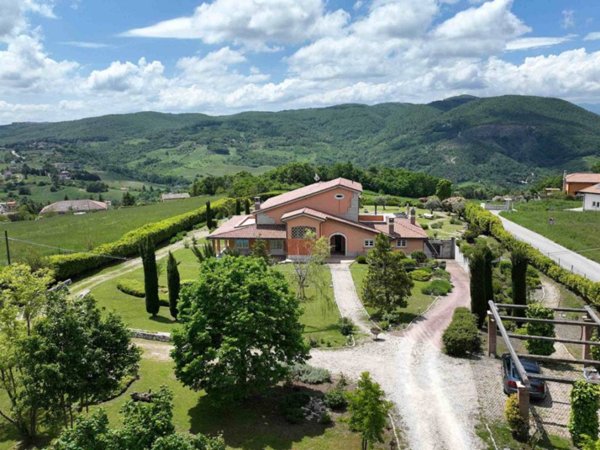 casa indipendente in vendita ad Oratino