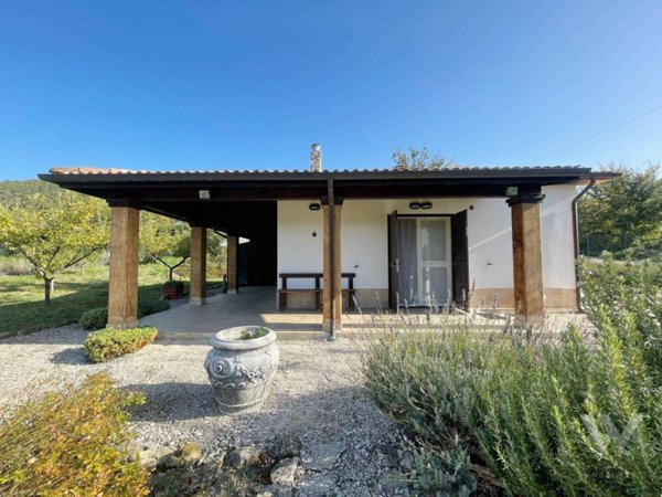 casa indipendente in vendita ad Oratino