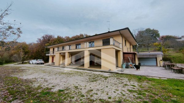 casa indipendente in vendita ad Oratino