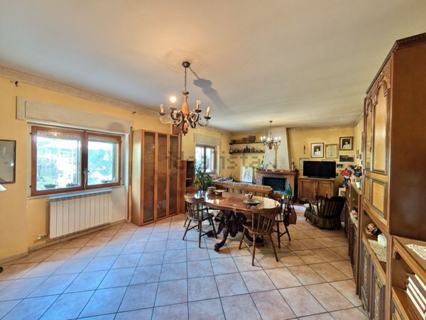 casa indipendente in vendita ad Oratino