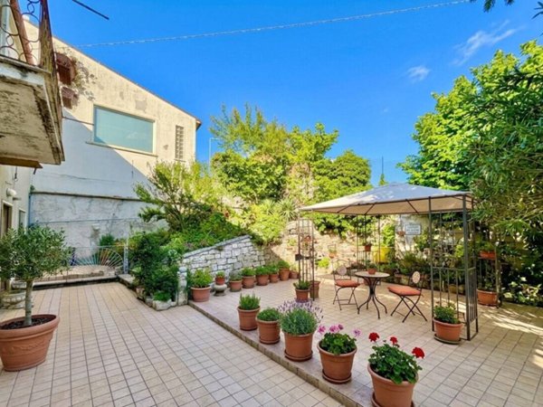 casa indipendente in vendita ad Oratino