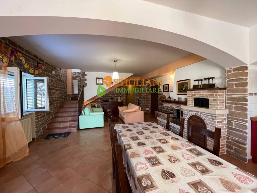 casa indipendente in vendita ad Oratino