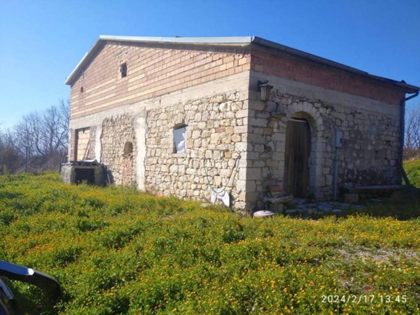 casa indipendente in vendita a Palata