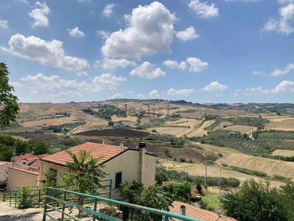 quadrivano in vendita a Palata