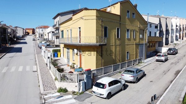 casa indipendente in vendita a Palata