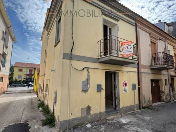 casa indipendente in vendita a Petacciato