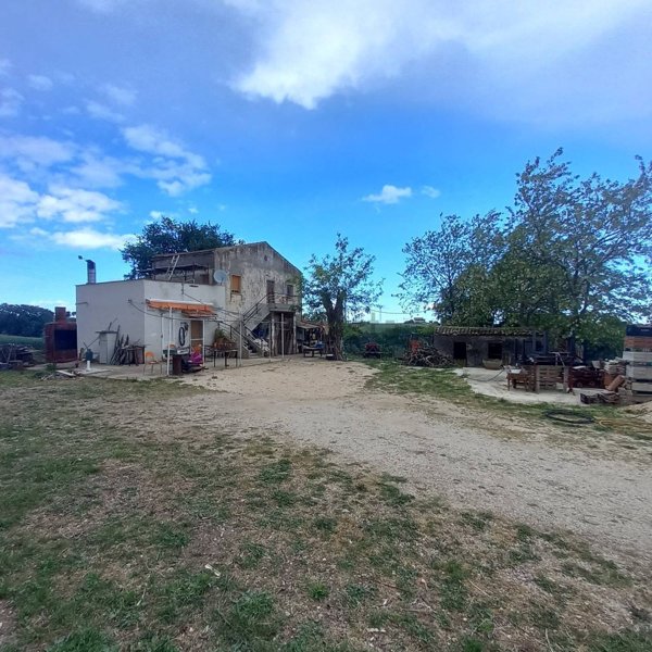 esavano in vendita a Petacciato