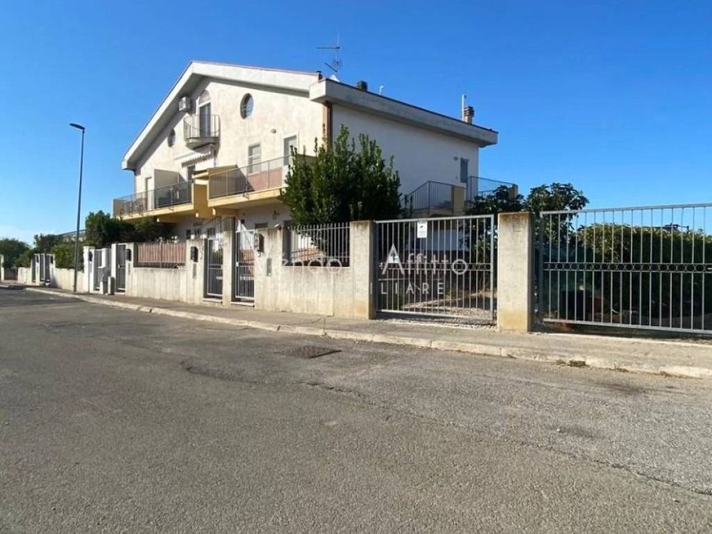 appartamento in vendita a Petacciato in zona Scalo Ferroviario