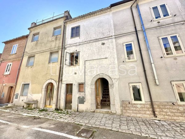 casa indipendente in vendita a Petrella Tifernina