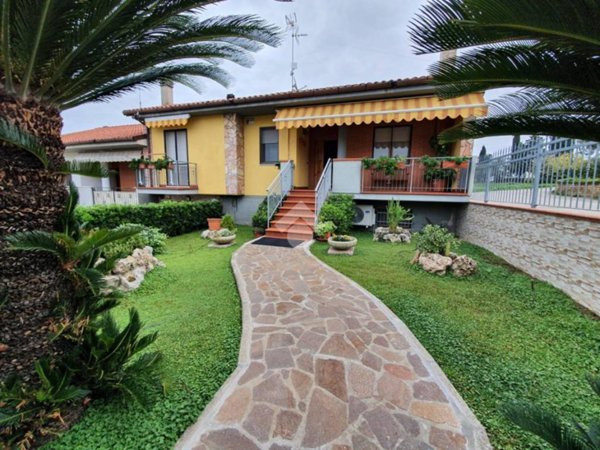 casa indipendente in vendita a Portocannone