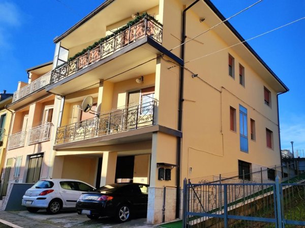 casa indipendente in vendita a Riccia