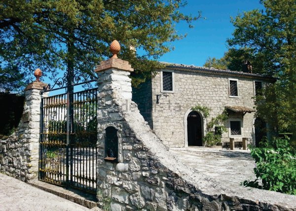 casa indipendente in vendita a Riccia