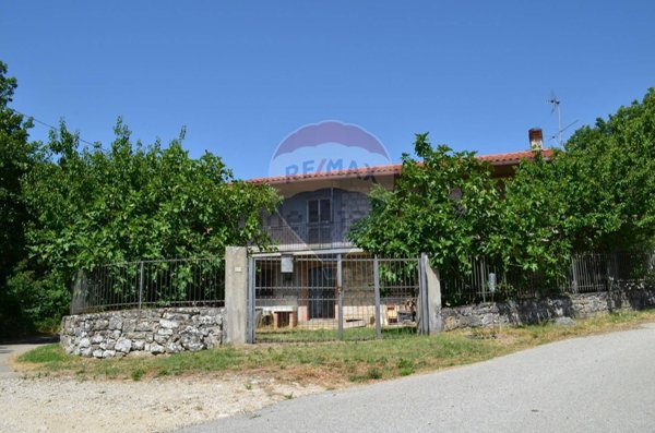 casa indipendente in vendita a Riccia