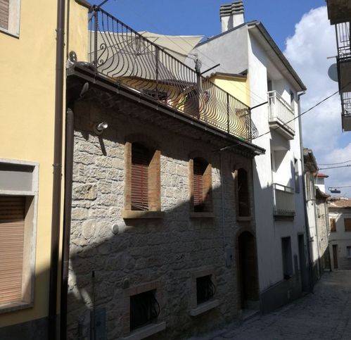 casa indipendente in vendita a Riccia