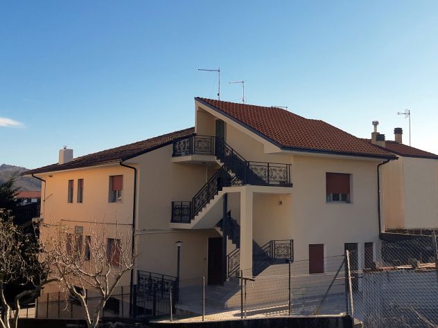 casa indipendente in vendita a Riccia