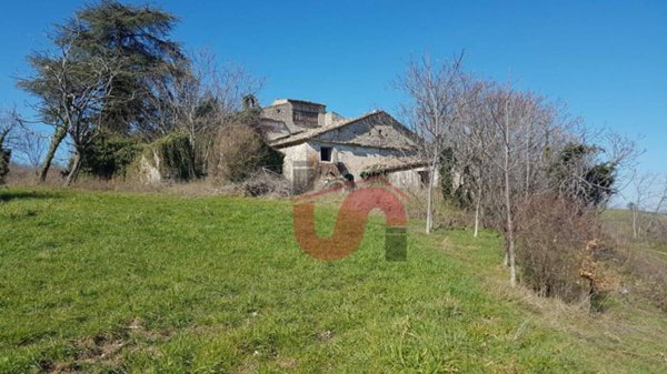 casa indipendente in vendita a Riccia in zona Colle della Macchia