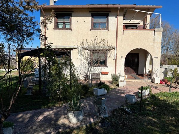 casa indipendente in vendita a Ripalimosani