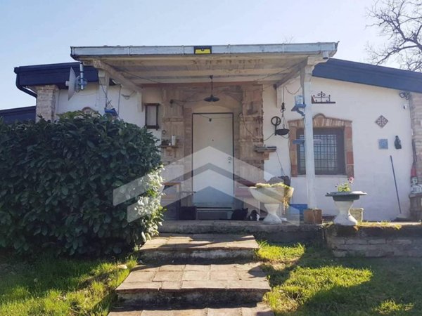 casa indipendente in vendita a Ripalimosani