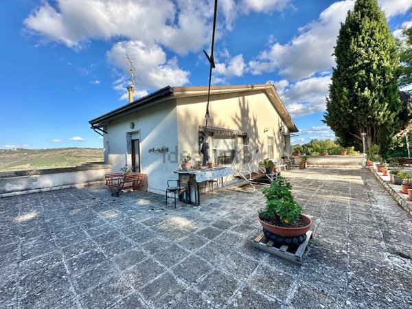 casa indipendente in vendita a Ripalimosani
