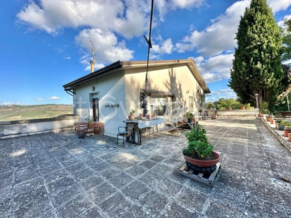 casa indipendente in vendita a Ripalimosani