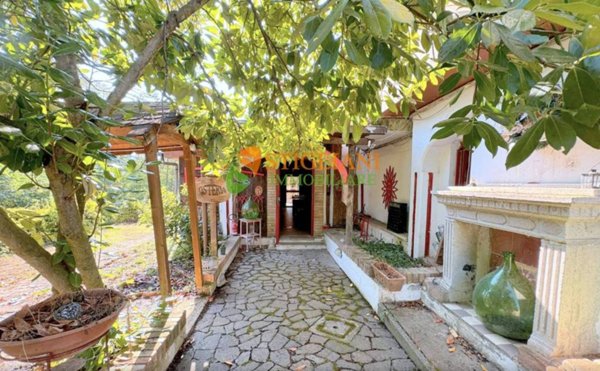 casa indipendente in vendita a Ripalimosani