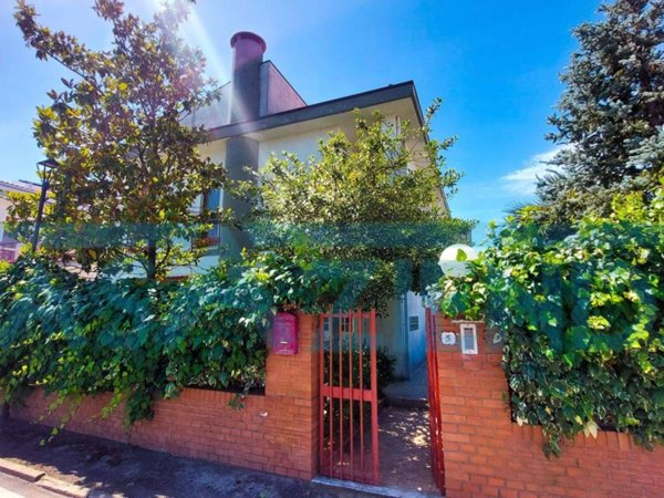 casa indipendente in vendita a San Giacomo degli Schiavoni