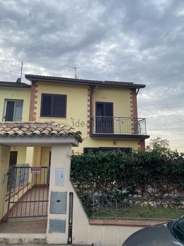 casa indipendente in vendita a San Giacomo degli Schiavoni