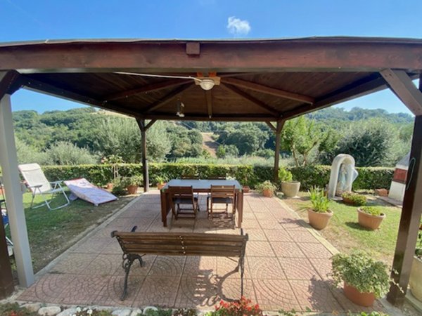 casa indipendente a San Giacomo degli Schiavoni in zona Colle della Stella
