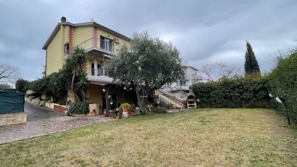 casa indipendente in vendita a San Giacomo degli Schiavoni