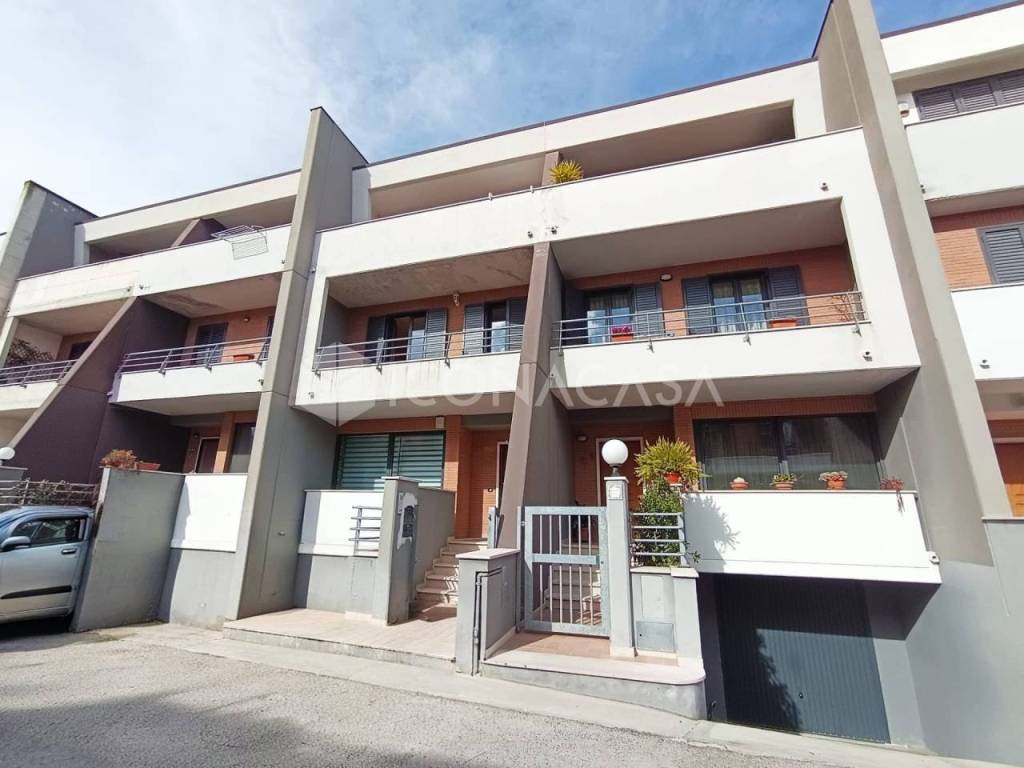 casa indipendente in vendita a San Giacomo degli Schiavoni