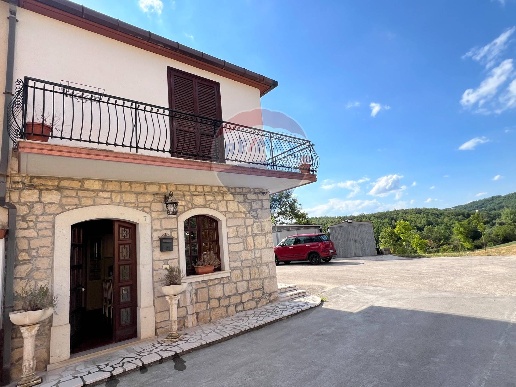 casa indipendente in vendita a San Giuliano del Sannio