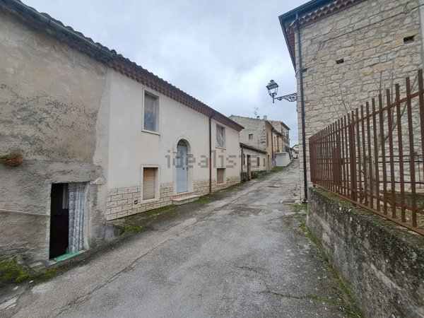 casa indipendente in vendita a San Giuliano del Sannio