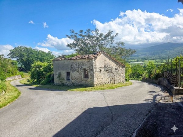 quadrivano in vendita a San Giuliano del Sannio