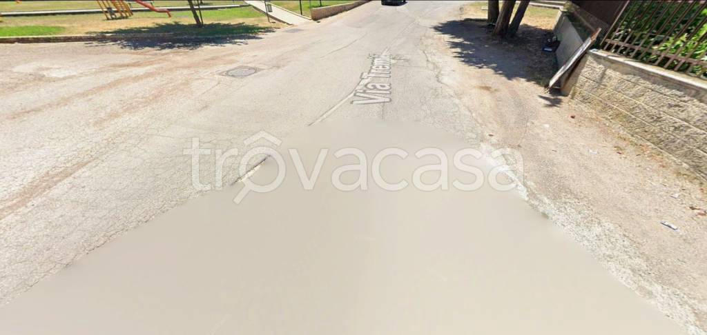 locale commerciale in vendita a San Martino in Pensilis