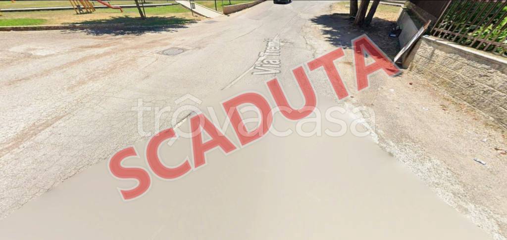 locale commerciale in vendita a San Martino in Pensilis