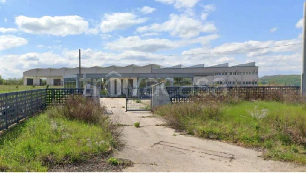 locale commerciale in vendita a San Martino in Pensilis