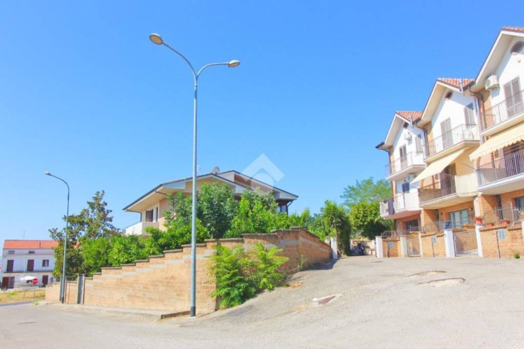 casa indipendente in vendita a San Martino in Pensilis