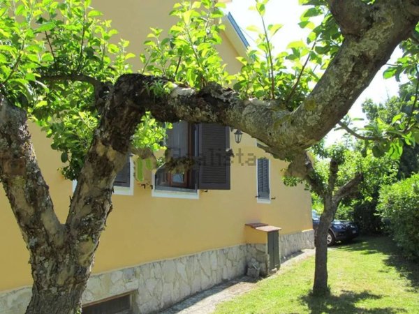 casa indipendente in vendita a San Massimo