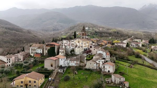 casa indipendente in vendita a San Massimo
