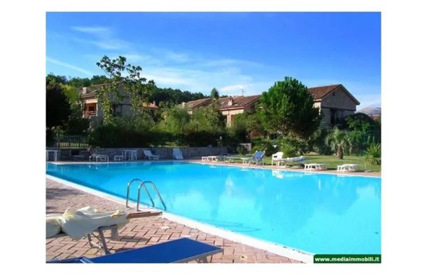 casa indipendente in vendita a San Massimo