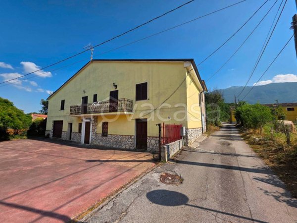 casa indipendente in vendita a San Massimo